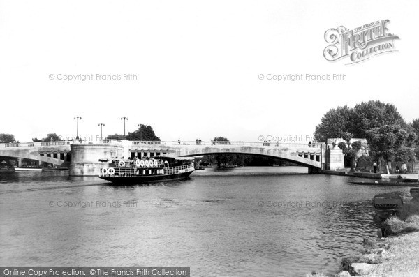 Photo of Reading, Caversham Bridge c.1955