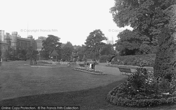 Photo of Reading, Forbury Gardens 1890