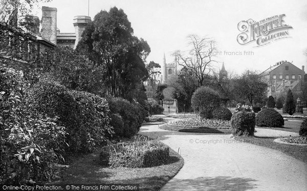 Photo of Reading, Forbury Gardens 1896