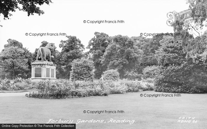 Photo of Reading, Forbury Gardens c.1955