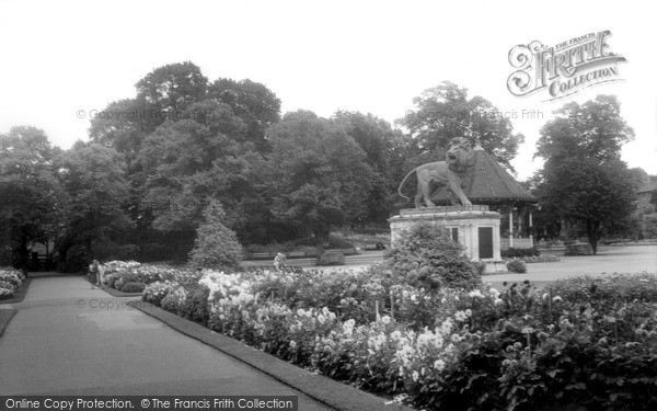 Photo of Reading, Forbury Gardens c.1965