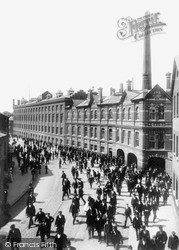 Reading, Huntley and Palmers Factory c1900