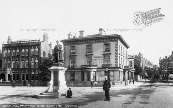 Photo of Reading, King Edward Vii Statue 1904
