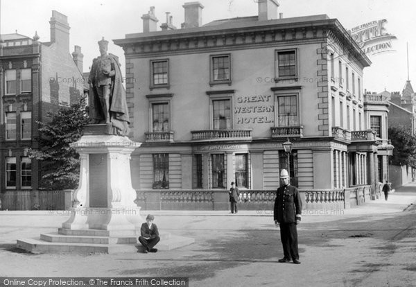 Photo of Reading, King Edward Vii Statue 1904