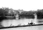 On The Thames 1913, Reading