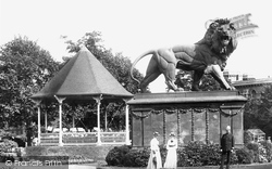 The Maiwand Memorial And Bandstand 1904, Reading
