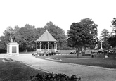 The Maiwand Memorial Bandstand 1923, Reading