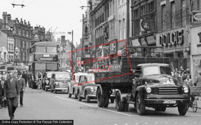 Photo of Reading, Traffic In Broad Street 1954
