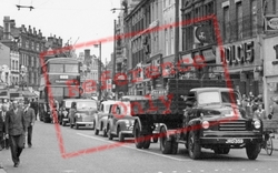 Traffic In Broad Street 1954, Reading