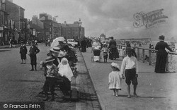 A Busy Day, The Esplanade 1901, Redcar