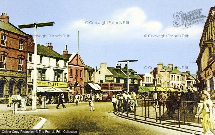 Photo of Redcar, High Street c.1960