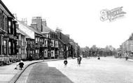 High Street, Children Playing 1901, Redcar