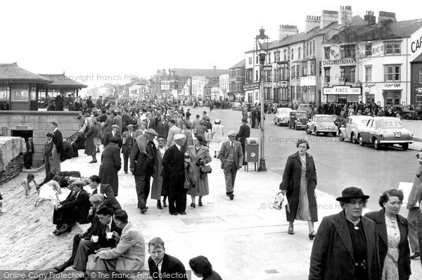 Photo of Redcar, The Promenade 1954