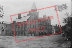 The School And War Memorial 1924, Redcar