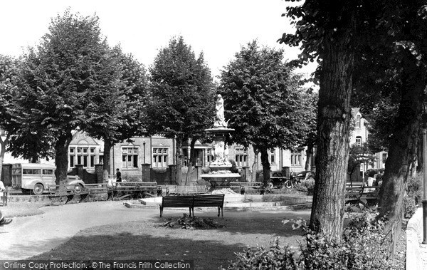 Photo of Redditch, Church Green c.1950