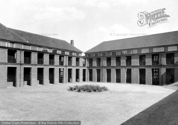 Photo of Redditch, County High School c.1955