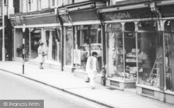 Evesham Street, Window Shoppers c.1965, Redditch
