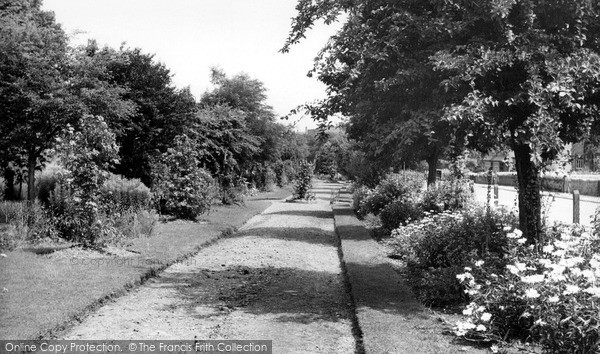 Photo of Redditch, Garden Of Remembrance c.1955