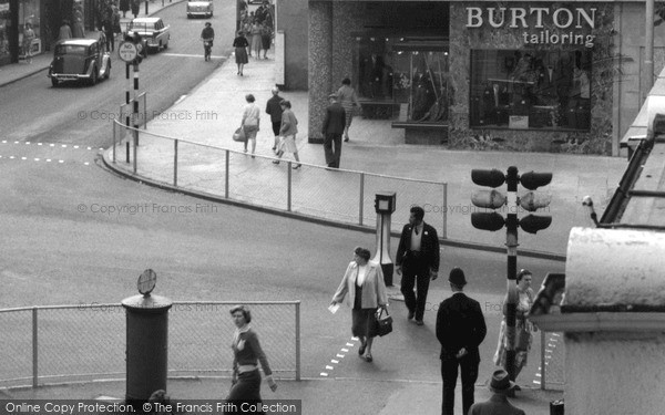 Photo of Redditch, Traffic Lights, Evesham Street c.1960