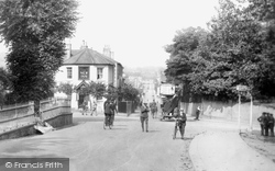 Brighton Road 1915, Redhill