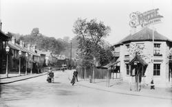 Garlands 1906, Redhill