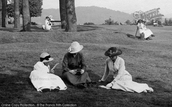 Photo of Redhill, Ladies On The Common 1915