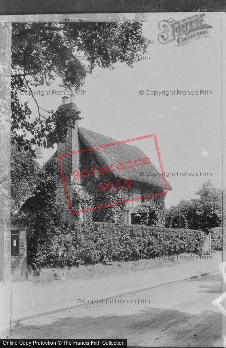 Photo of Redhill, Linkfield Lane, Old Cottage 1906