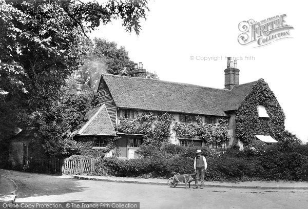 Photo of Redhill, Linkfield Lane, Old Cottages 1906