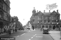 Station Road 1933, Redhill