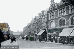 Station Road East 1906, Redhill
