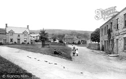 The Village 1909, Redmire