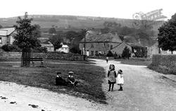 Village Children 1909, Redmire