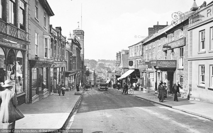 Photo of Redruth, Fore Street 1922