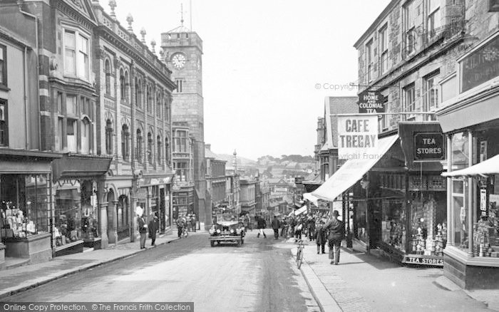 Photo of Redruth, Fore Street 1930