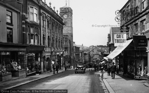 Photo of Redruth, Fore Street 1930