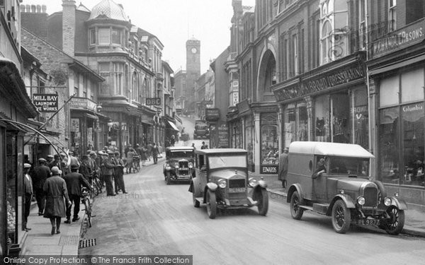 Photo of Redruth, Traffic In Fore Street 1930