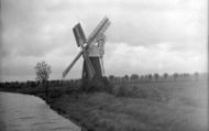 A Broads Mill c.1931, Reedham