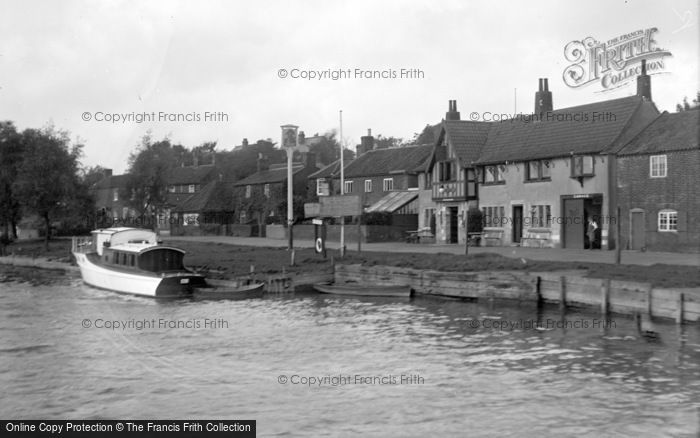 Photo of Reedham, The Village c.1933