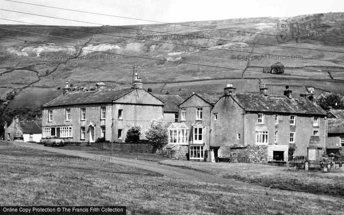 Photo of Reeth, Houses On The Green c.1960