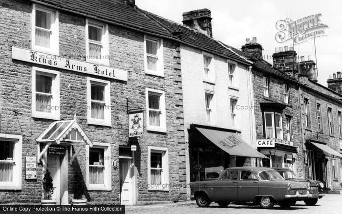 Photo of Reeth, King's Arms Hotel And Heather Cafe c.1965