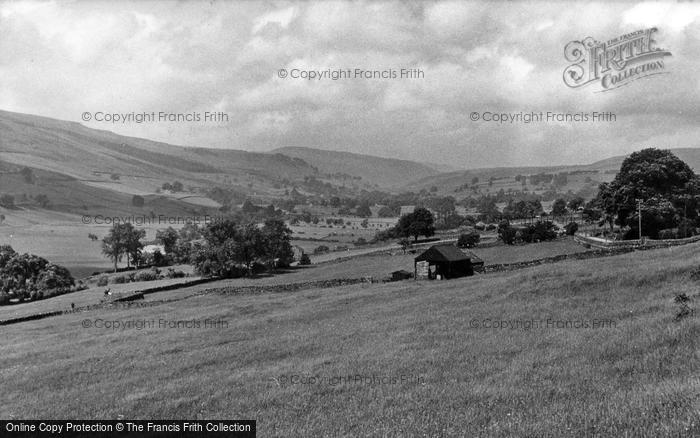 Photo of Reeth, Swaledale Towards Healaugh c.1955