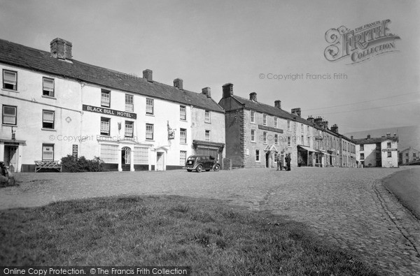 Photo of Reeth, The Black Bull Hotel And High Row c.1950