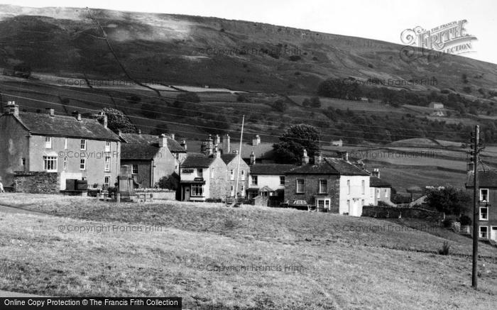 Photo of Reeth, The Village c.1965