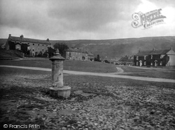 Village 1923, Reeth