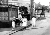 A Shopping Excursion 1906, Reigate