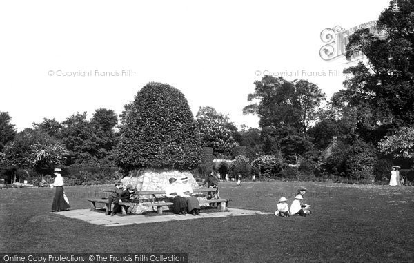 Photo of Reigate, Castle Grounds 1915
