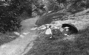 Girls In The Park 1907, Reigate