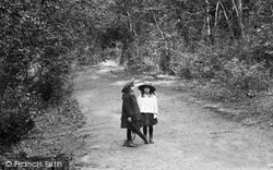 Girls In The Park 1907, Reigate