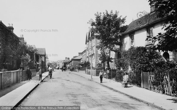 Photo of Reigate, Holmesdale Road 1910