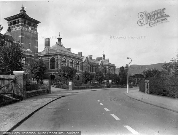 Photo of Reigate, Municipal Buildings 1931